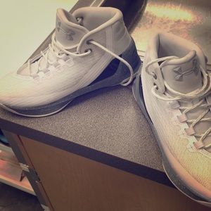 Under arm basketball shoes